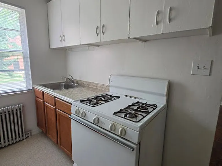 3393 Blaine St NE — Photo 3