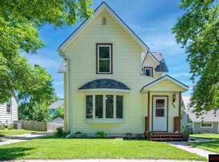 112 N Crystal St, Lake Crystal, MN 56055