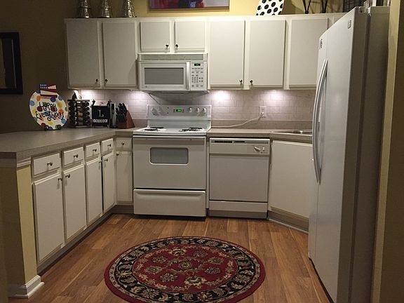 4th image of 225 Eucalyptus Ln
