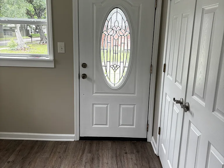 2304 Tyler Ave — Photo 8