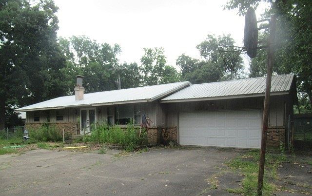1st image of 13090 River Rd