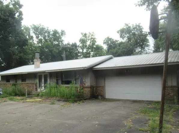 13090 River Rd, Plano, IL 60545