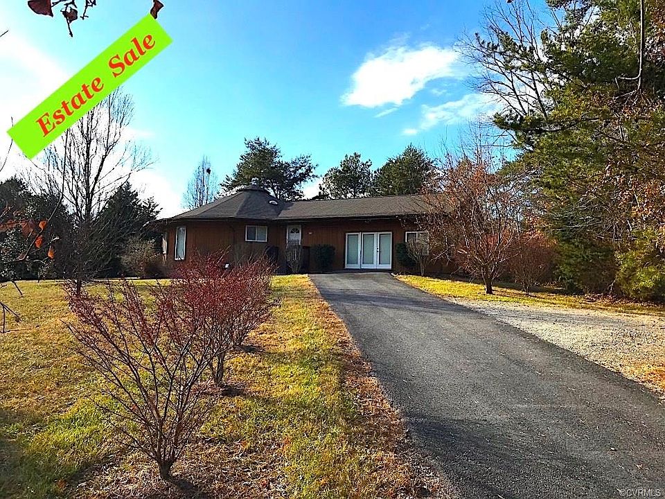 1st image of 100 Barnstormer Cir