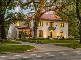 470 Summit Ave, Saint Paul, MN 55102