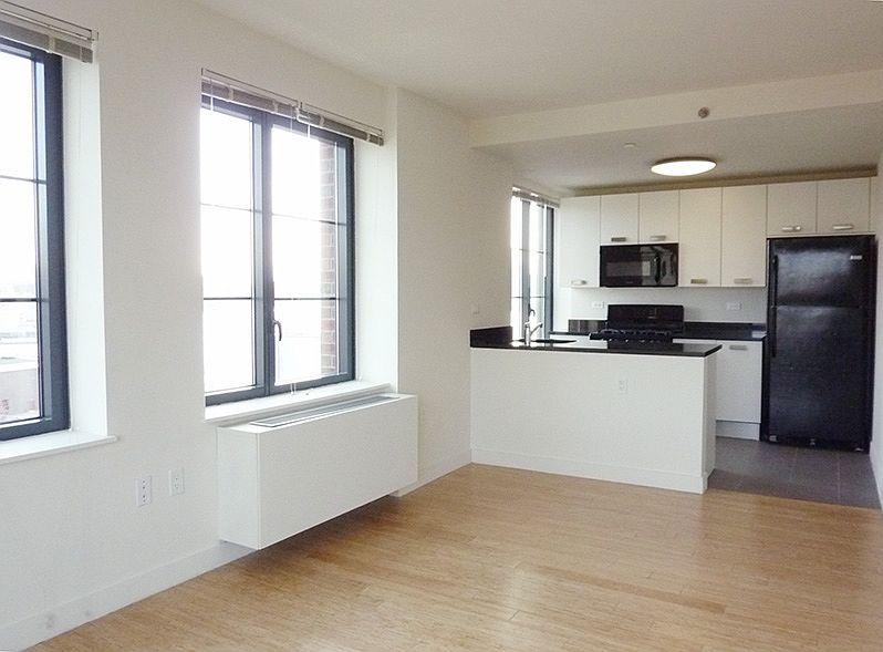 1st image of 15 Dunham Pl APT 11C