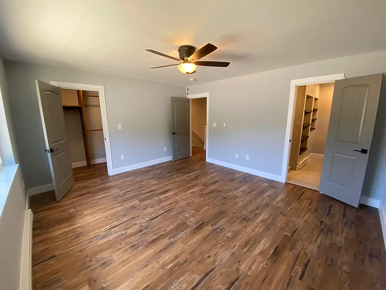 520 W 4th St — Photo 13