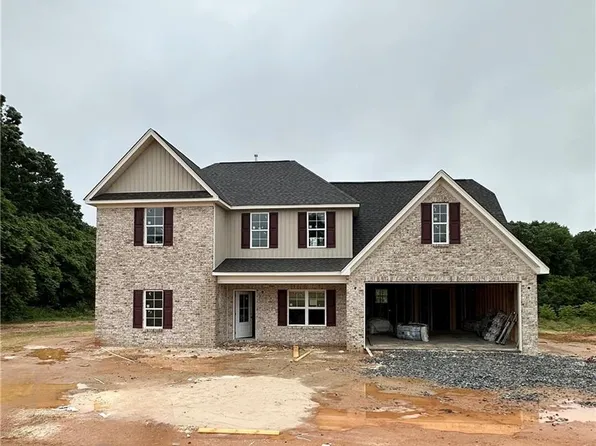 147 Plum Point Ln, Lexington, NC 27295