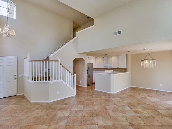 3rd image of 4695 Los Alamos Way