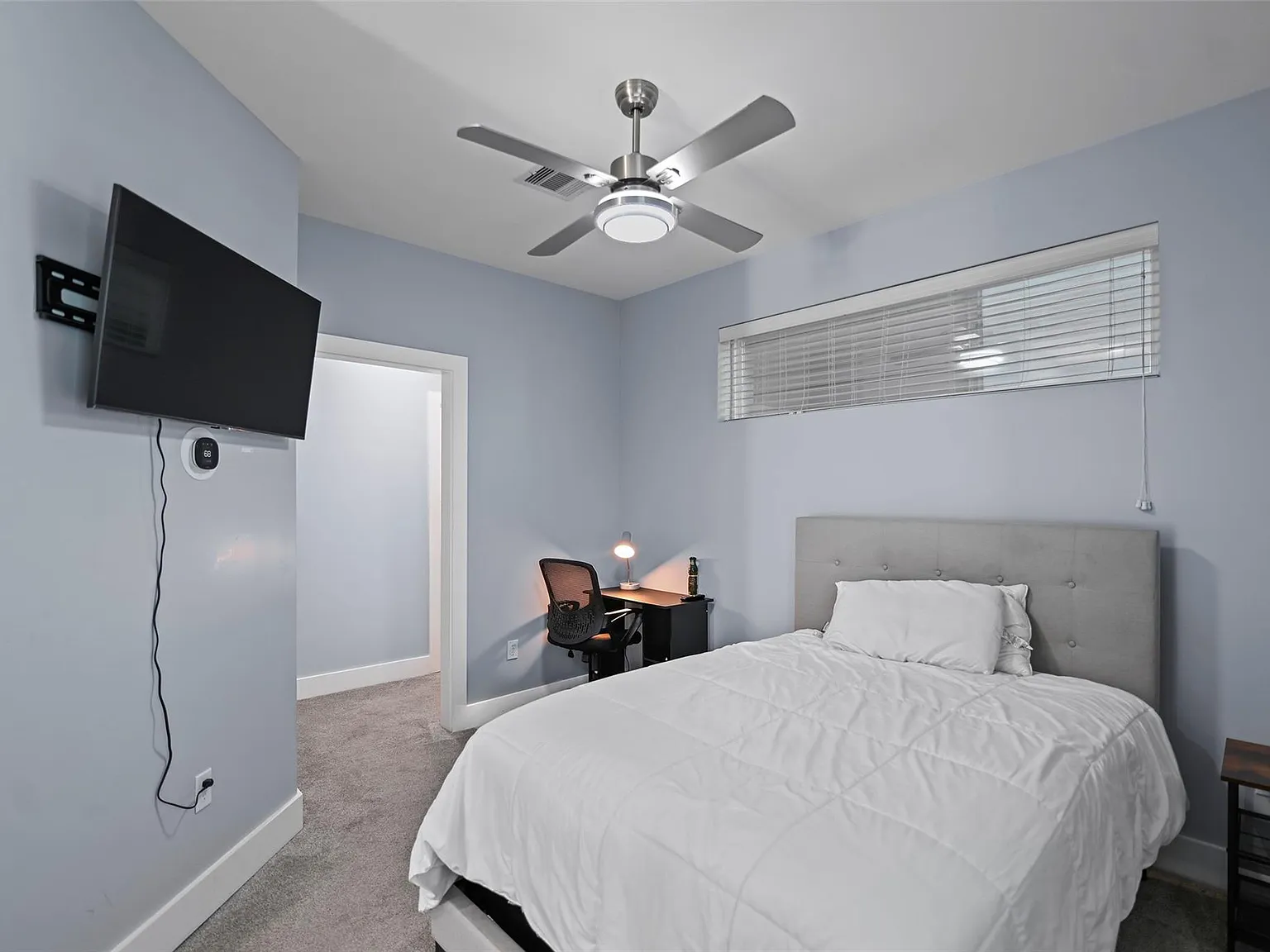 3 bed, 3.5 bath, 2239 sqft, $2,900 — Photo 4