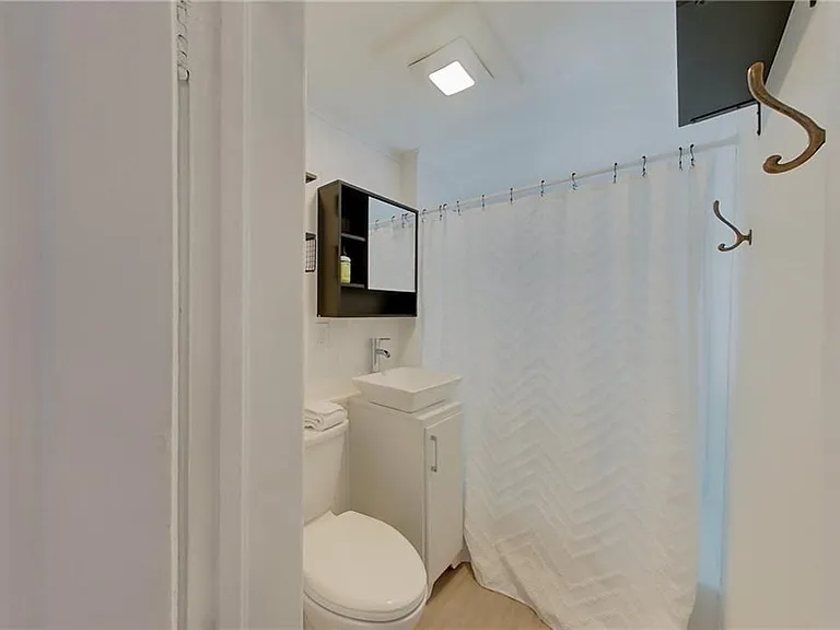 382 Spring St #3 — Photo 16