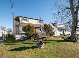 286 Sunset Ave, Old Bridge, NJ 08857