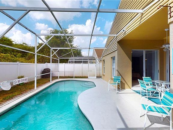 3rd image of 2647 Chatham Cir