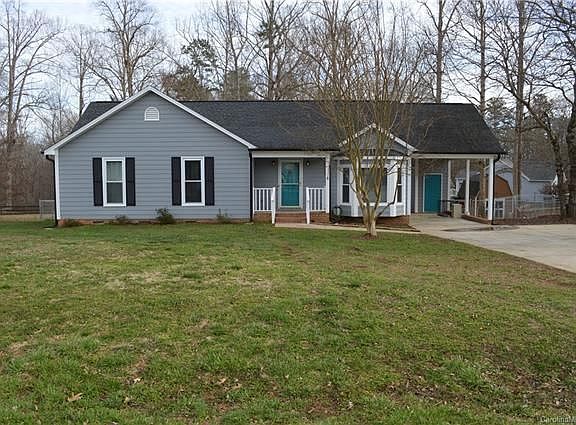 3rd image of 106 Red Oak Ct