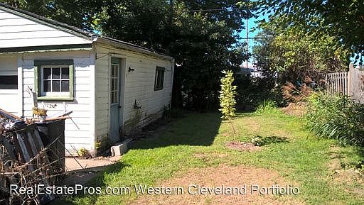 4th image of 167 Fairlawn Ave