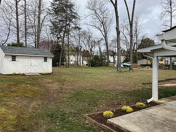 4th image of 2724 Lury Ln