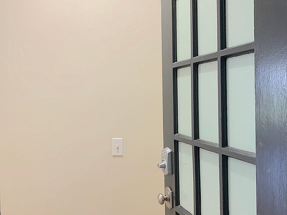 5th image of 1221 Union St APT 5
