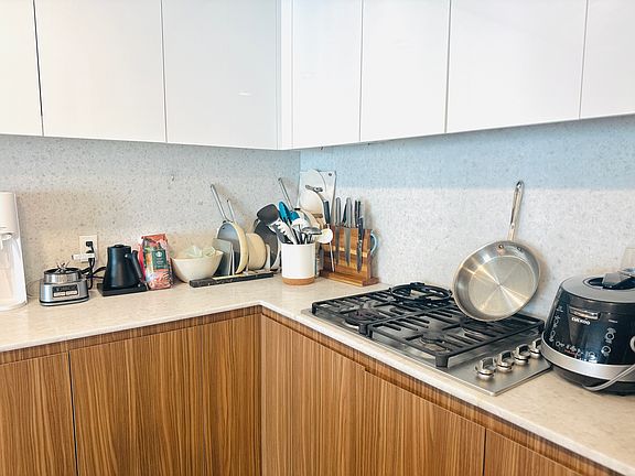 5th image of 2177 3rd St #315