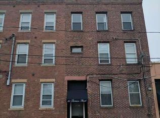 25 Division St #2A, Chelsea, MA 02150