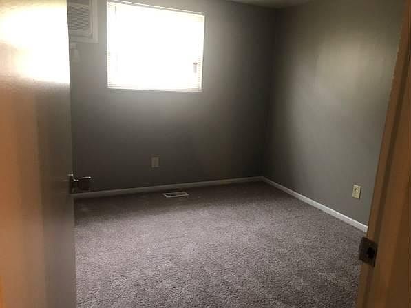 1st image of 810 Riverview Dr APT 25B