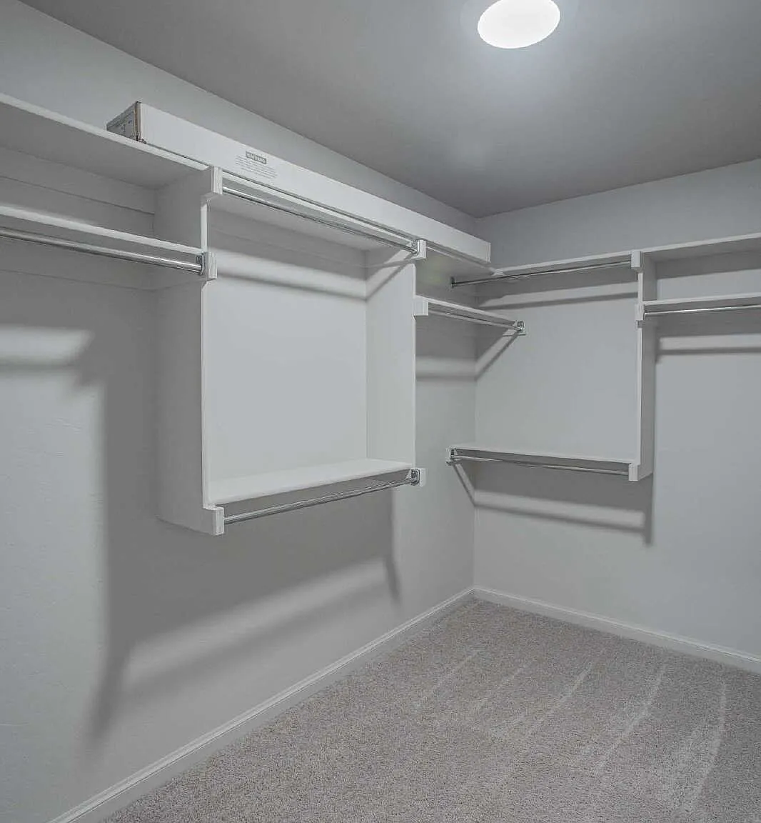Studio, $2,300 — Photo 4