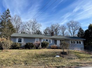 21 Longview Ter, Methuen, MA 01844