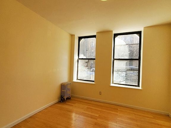 5th image of 220 Wadsworth Ave APT 101