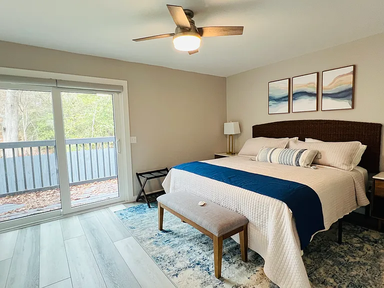 819 E Lee St #8 — Photo 12
