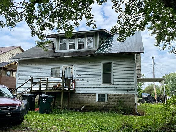 2nd image of 462 S Henry St