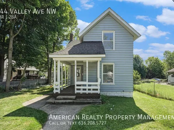 144 Valley Ave NW, Grand Rapids, MI 49504