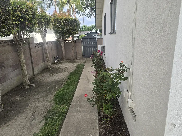 10651 Alderson Ave — Photo 26