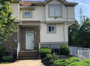 28 Marina View Dr #28, Sewaren, NJ 07077