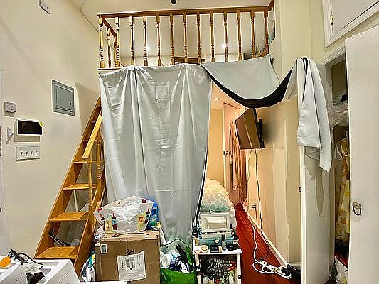 3rd image of 69 W 71st St #4C
