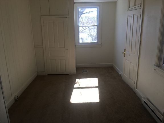 5th image of 548 Salem Ave
