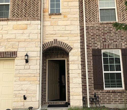 5th image of 417 Windward Dr
