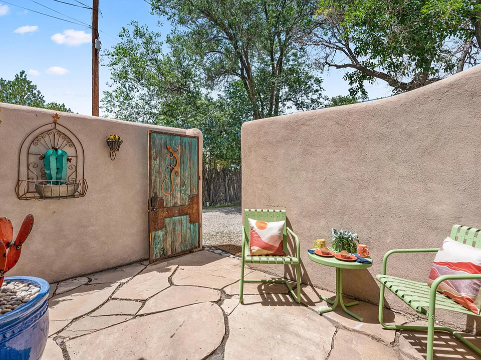 907 One Agua Fria Street 1/2 #2