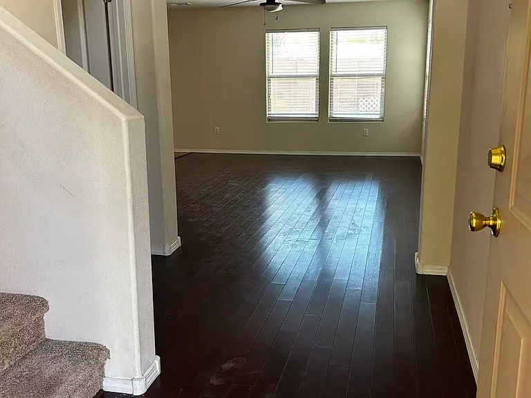 10916 Fort Point Ln NE — Photo 18
