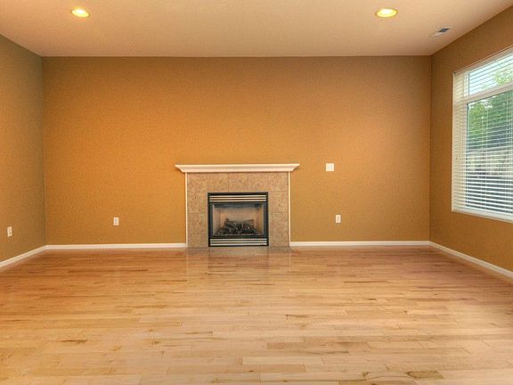 3rd image of 4027 134th Pl SE