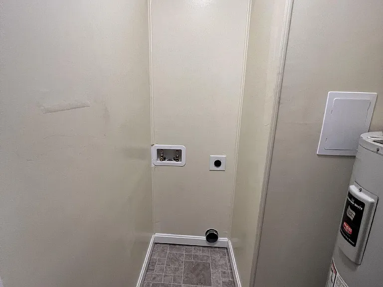 49 Carver Cir — Photo 5