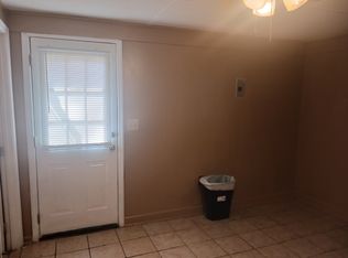 687 Riley Rd, Charleston, SC 29412