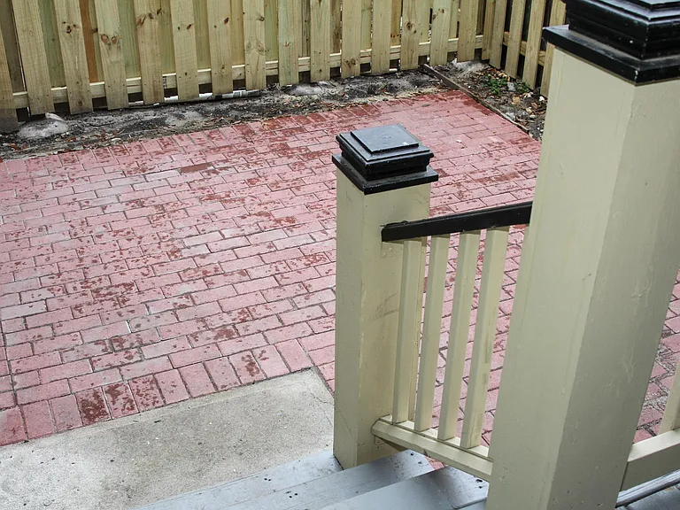 201 W Duffy St #A — Photo 7