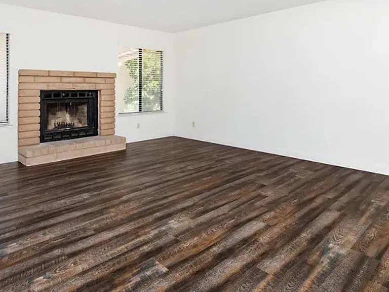 7178 N Jackson Ave — Photo 14