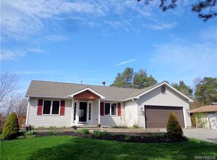 496 Snyder Rd, East Aurora, NY 14052