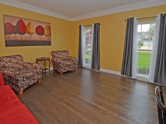 5th image of 38968 Camelot Way