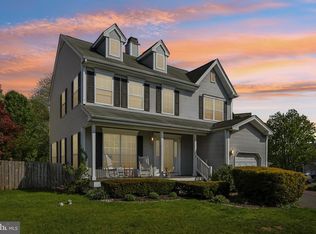 421 Dartmoor Rd, Schwenksville, PA 19473