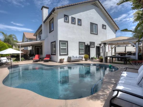 658 Alamo Ct, Oakdale, CA 95361