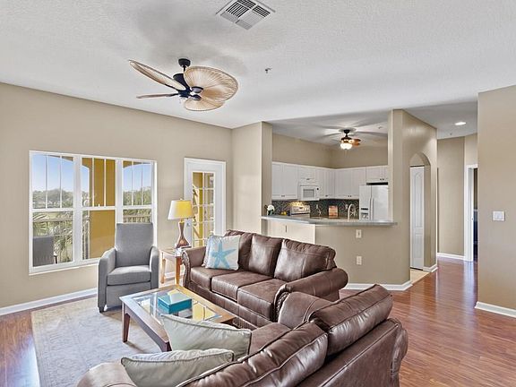 2nd image of 5015 Fairways Cir APT 304