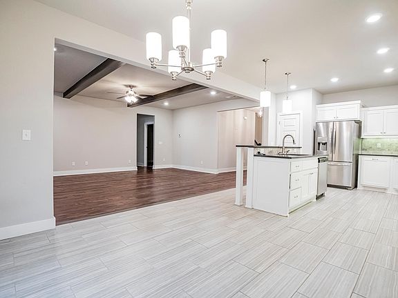 5th image of 4402 Plumley Ave