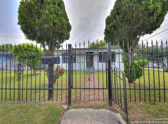 2nd image of 6214 S Zarzamora St