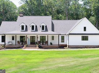 1380 Cronic Town Rd, Auburn, GA 30011