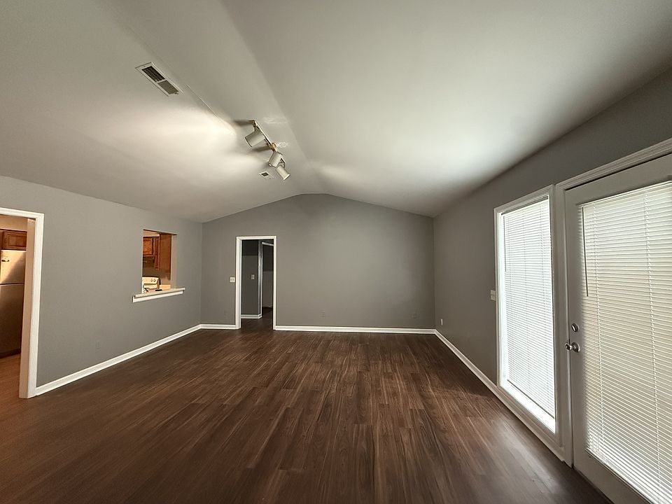 1st image of 3402 Taft Hwy #3402B